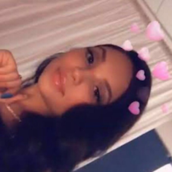 Meet your Posher, Emily - Picture 5 of 8